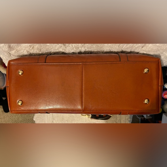 Large Tote with Crossbody Strap - Waxed Cow Leather bag by Kattee - Picture 5 of 6